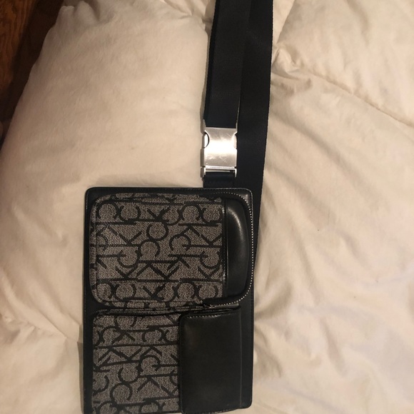 CALVIN KLEIN Belt Bag/Luxury Fanny pack - Picture 2 of 8
